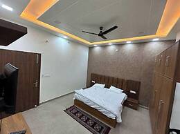 The Divine Cloud Inn