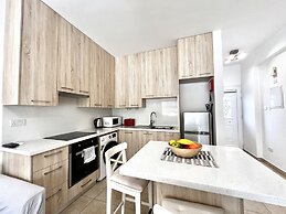 157 LIM - Stay Sunsea Studio