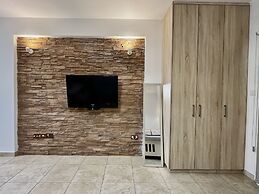 157 LIM - Stay Sunsea Studio