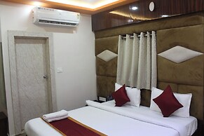 Puri Hotel Manjulata Residency