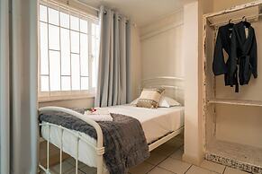 Beach House Beau Vallon