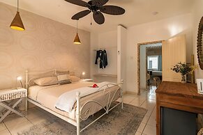 Beach House Beau Vallon