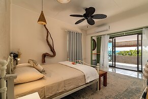 Beach House Beau Vallon