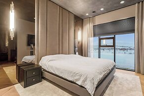 Glamorous & Stylish Getaway!