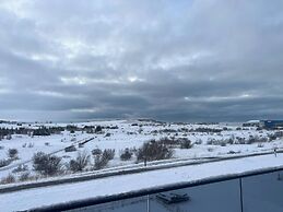 Glamorous & Stylish Getaway!