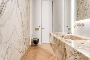 Glamorous & Stylish Getaway!