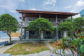 Charung by The Sea