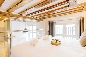 Quiet Apartment 1br/4p - Place des Victoires