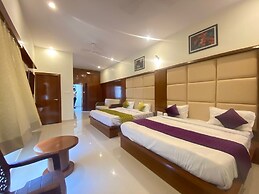 New Crown Plaza