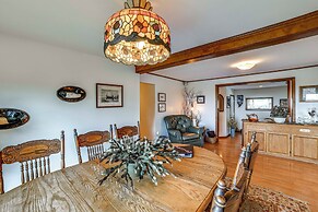 Serene Home w/ Deck, Pond & Mtn Views in Jefferson