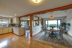 Serene Home w/ Deck, Pond & Mtn Views in Jefferson