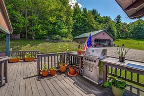 Serene Home w/ Deck, Pond & Mtn Views in Jefferson