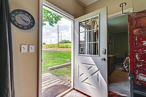 4 Mi to Ohio River: Quiet Guest House w/ Yard!