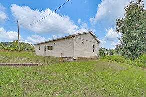 4 Mi to Ohio River: Quiet Guest House w/ Yard!