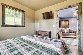 Hike, Fish & Relax: Kickapoo River Cabin!