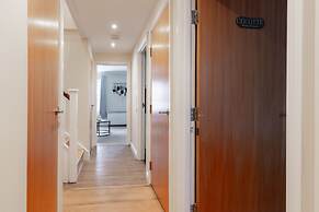 Comfy Apartments in Queensway