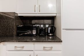 Comfy Apartments in Queensway