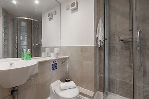 Comfy Apartments in Queensway