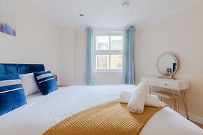Comfy Apartments in Queensway