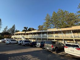 Columbia Inn Motel CA 49