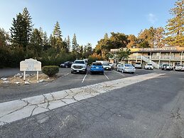 Columbia Inn Motel CA 49
