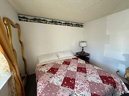 Columbia Inn Motel CA 49
