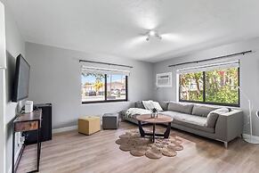 Spacious Apartment with Free Parking