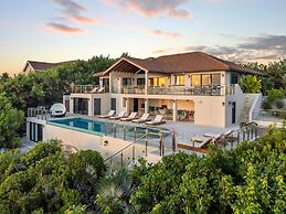 Alta Bella Villa w Nordic Spa Concierge