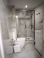 Airbhouse Prívate Rooms & Triana