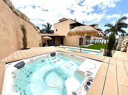 Chalet Amarilla Golf With Pool & Jacuzzi