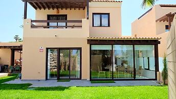 Chalet Amarilla Golf With Pool & Jacuzzi