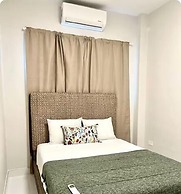 Luxurious Beachside 3-Br Apt
