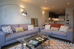 Surrey Hills Escape: Riverside Walks & Quick Links