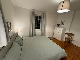 Stirling Haven: Charming 3B Apt In City Centre