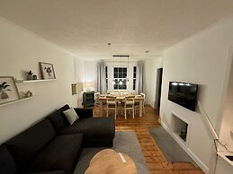 Stirling Haven: Charming 3B Apt In City Centre