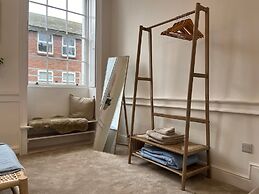 Spacious 2B Flat In Clement House