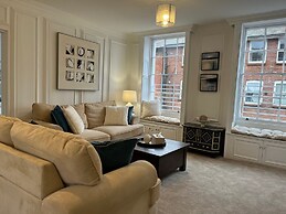 Spacious 2B Flat In Clement House
