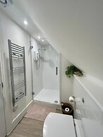 Charming 2B Georgian Flat In Historic Tring