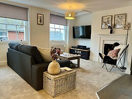 Charming 2B Georgian Flat In Historic Tring