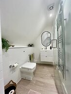 Charming 2B Georgian Flat In Historic Tring