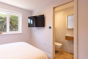 Spacious 4Bd Smart Home In Idyllic Rural Setting