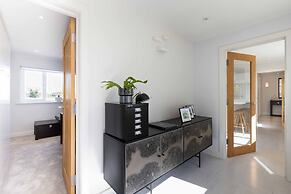 Spacious 4Bd Smart Home In Idyllic Rural Setting