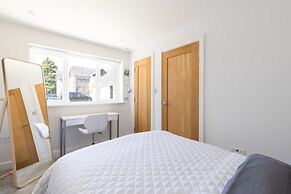 Spacious 4Bd Smart Home In Idyllic Rural Setting