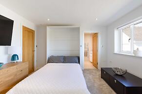 Spacious 4Bd Smart Home In Idyllic Rural Setting