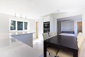 Spacious 4Bd Smart Home In Idyllic Rural Setting