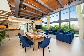 Riverhouse Phuket by Escape Villas