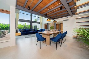 Riverhouse Phuket by Escape Villas