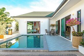 Villas 6BR 2 Pools For Group Vibe V193