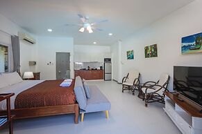1BR Apt Poolside Near Yanui Beach V201