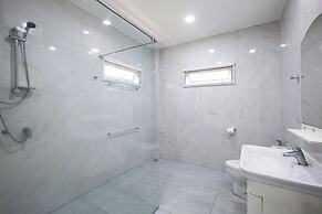 1BR Apt Poolside Near Yanui Beach V201